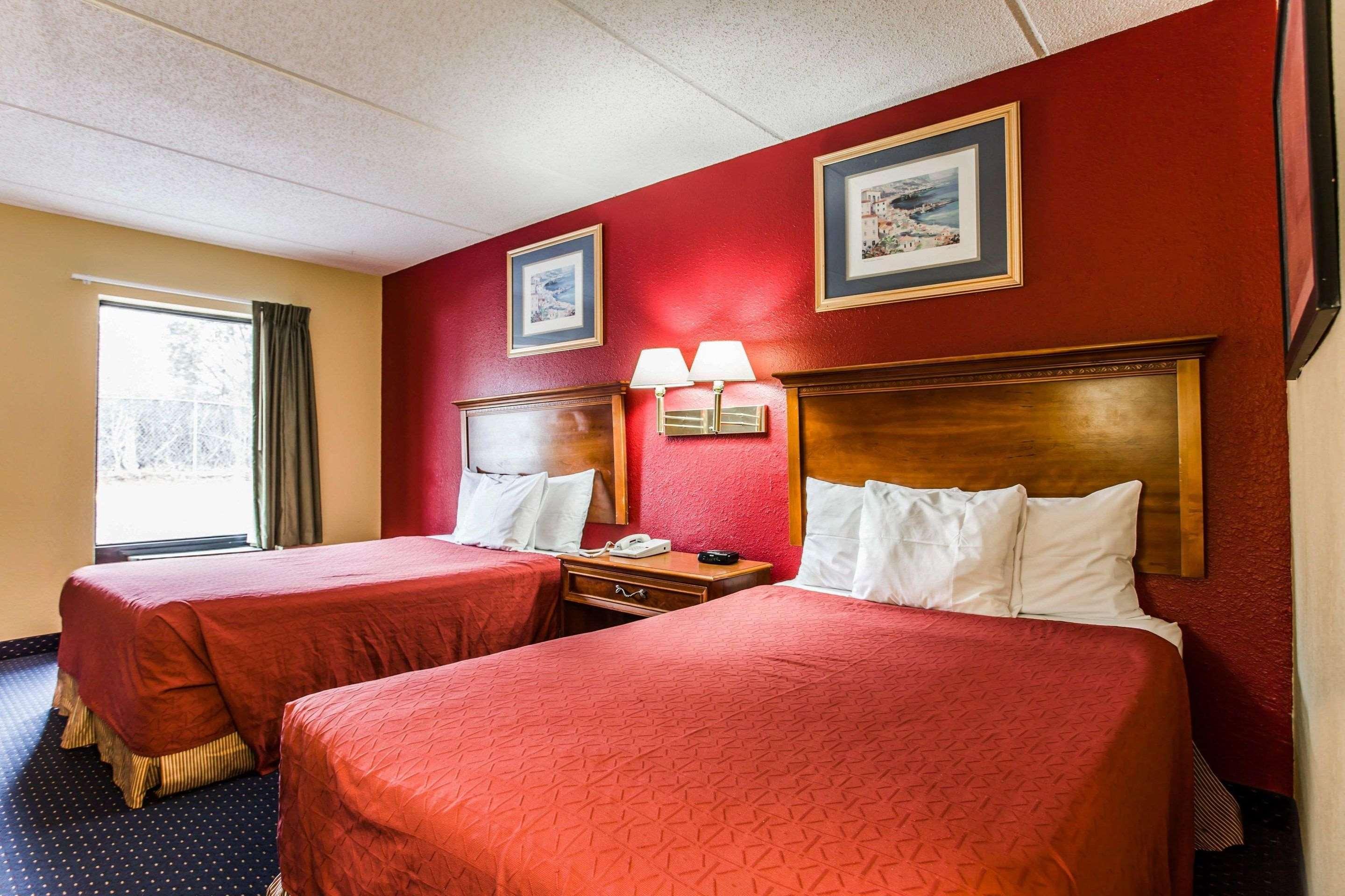 Rodeway Inn Charlotte Downtown Bagian luar foto