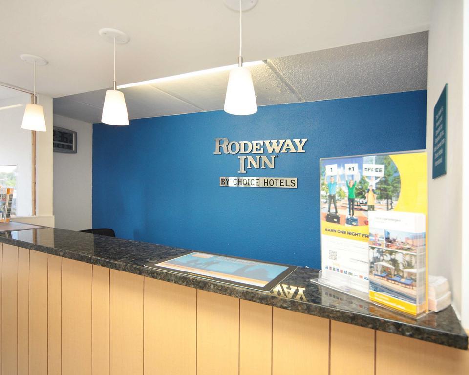 Rodeway Inn Charlotte Downtown Bagian luar foto